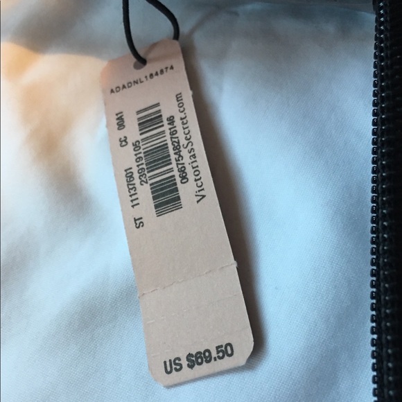 NWT✨Victoria’s Secret Tote w/ Makeup Bag 🖤 - Picture 3 of 5